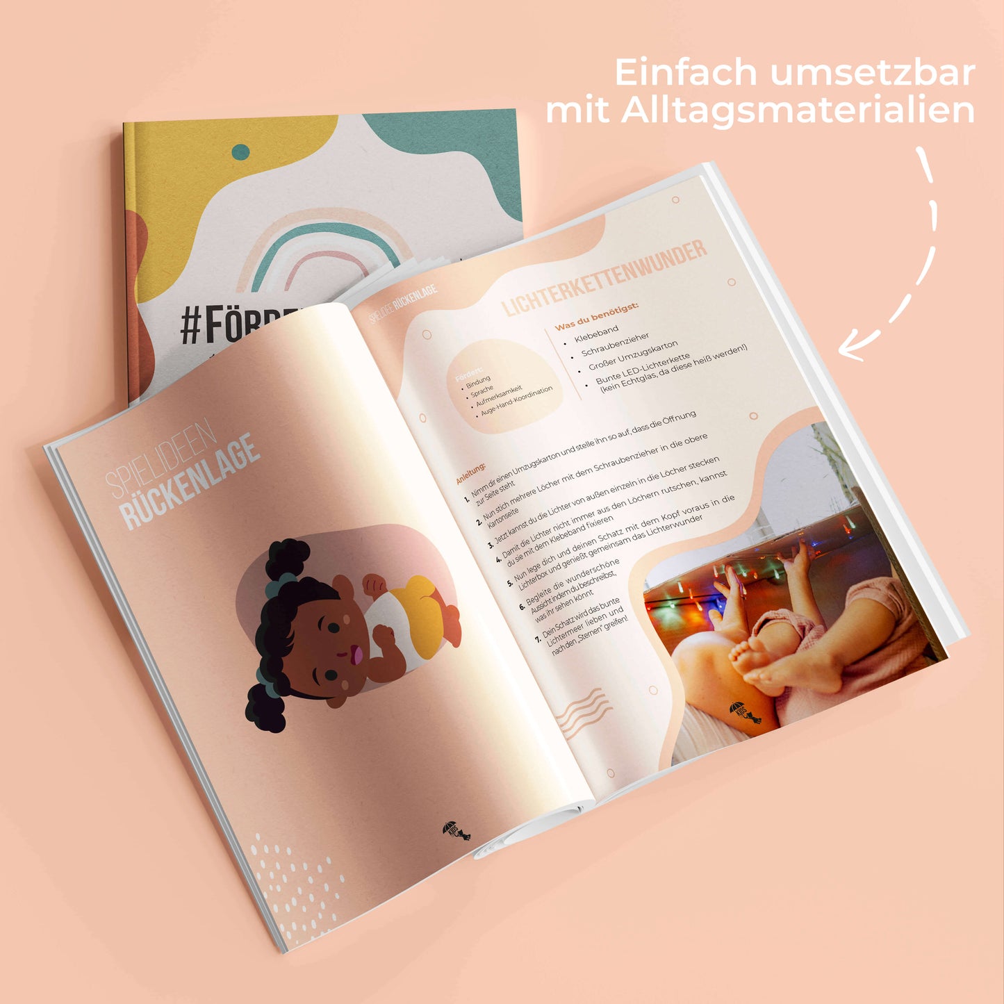 Aufgeschlagenes Magazin mit Idee zur Förderung von Kindern in Rückenlage